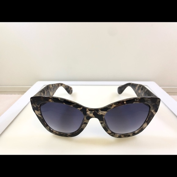 Women’s Banana Republic Ink Blot Fashion Sunglasses - Picture 4 of 8